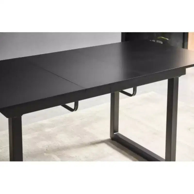 Tavolo da pranzo quadrato allungabile nero con gambe in metallo - Salvaspazio moderno