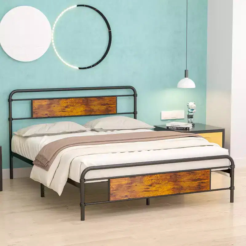 Telaio per letto a piattaforma in metallo Full/Queen con testiera in legno, doghe in acciaio resistente, nessun materasso a molle necessario, marrone