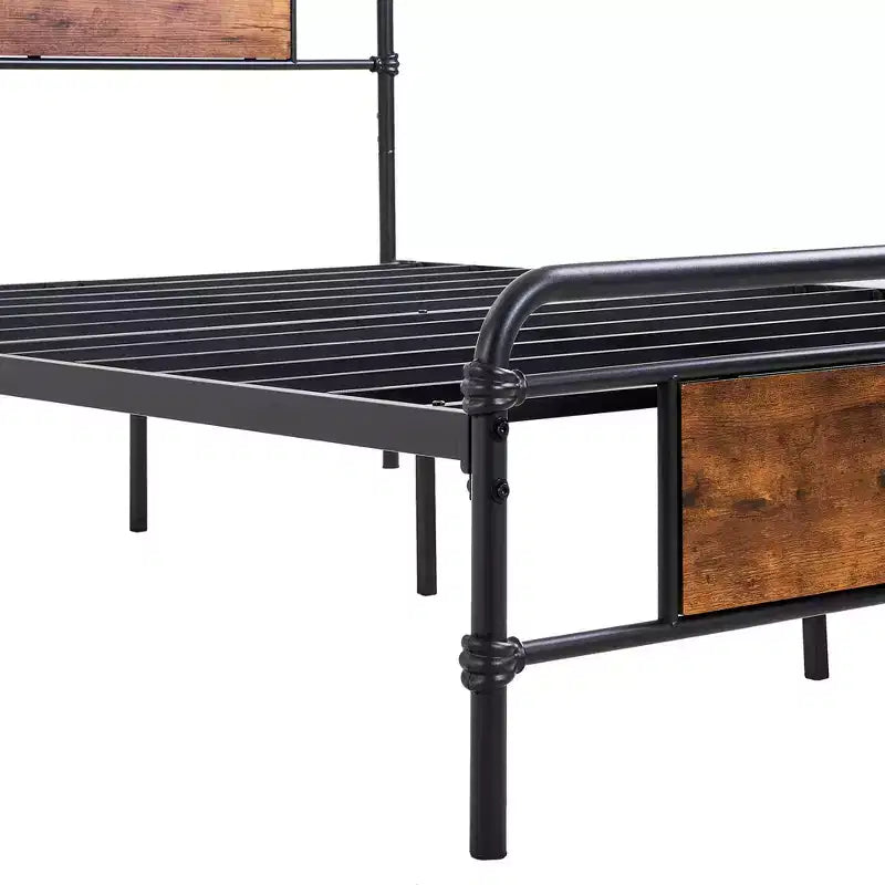 Telaio per letto a piattaforma in metallo Full/Queen con testiera in legno, doghe in acciaio resistente, nessun materasso a molle necessario, marrone