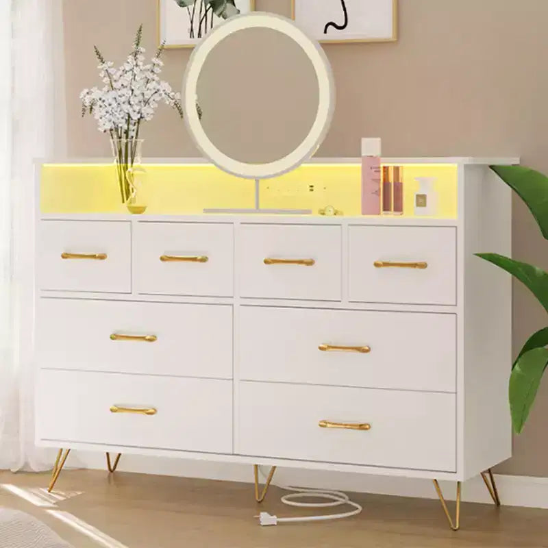 Comò con Presa di Corrente, Comò in Legno a 8 Cassetti per Camera da Letto, Cassettiera Moderna con Maniglie Dorate e Spazio di Archiviazione Aperto per Armadio, Ingresso