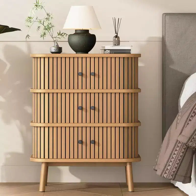 Comò in Vimini Mid-Century, Cassettiera a 3 Cassetti Naturale con Maniglie Nere e Gambe in Legno per Camera da Letto e Corridoio