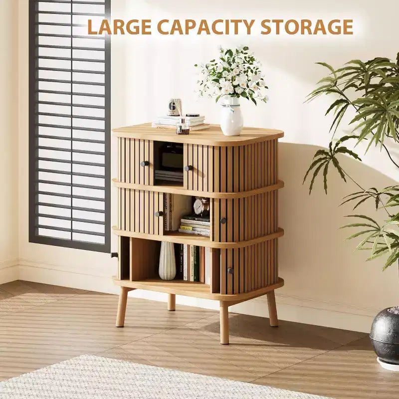 Comò in Vimini Mid-Century, Cassettiera a 3 Cassetti Naturale con Maniglie Nere e Gambe in Legno per Camera da Letto e Corridoio