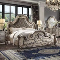 Letto a due piazze in similpelle 92" Queen, decorazioni a volute capitonné, bianco osso vintage